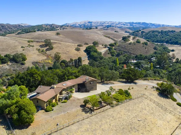 274 Corral De Tierra Rd, Salinas, CA 93908