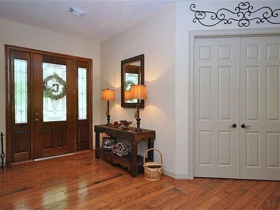 5th image of 3431 River Forest Dr