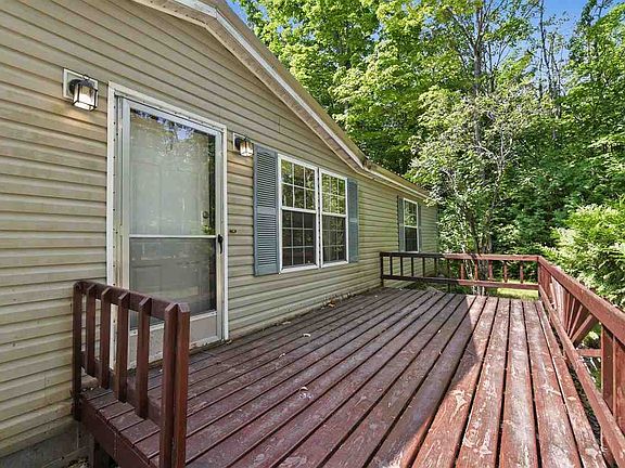 5th image of 9080 Cedarhurst Dr