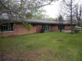 210 Hornwood Dr, Dayton, OH 45405