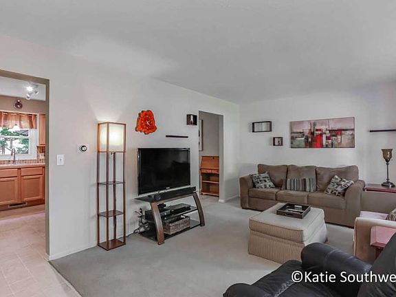5th image of 1022 Drexel Dr NE