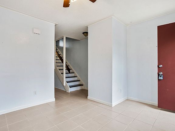 5th image of 115 Beechnut St APT A3