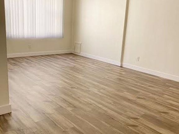 4th image of 2110 W El Segundo Blvd #20