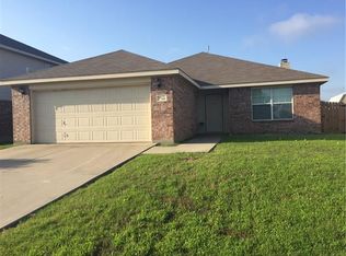 541 Del Mar Dr, Ponder, TX 76259