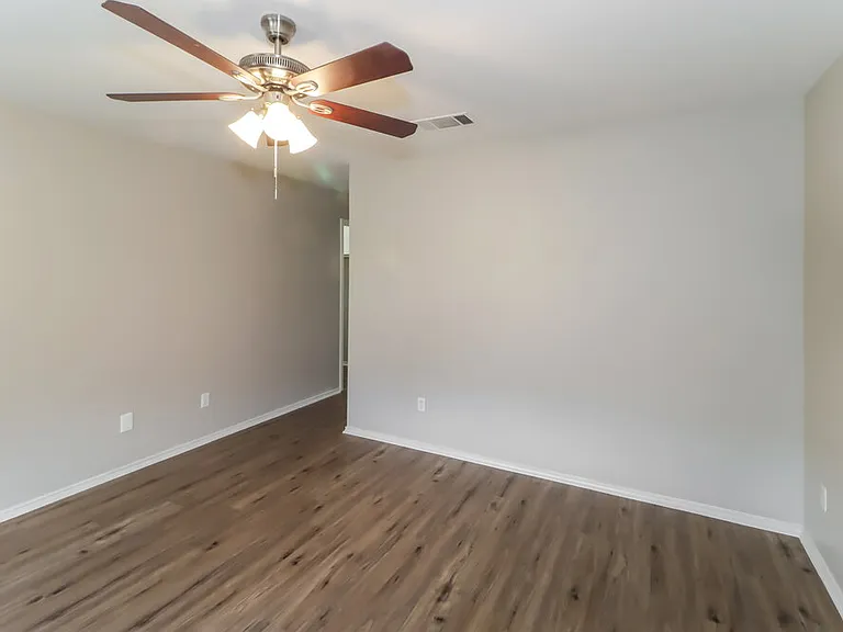 510 Riverway Ln — Photo 9