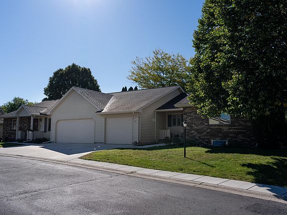4th image of 110 Apricot Ln