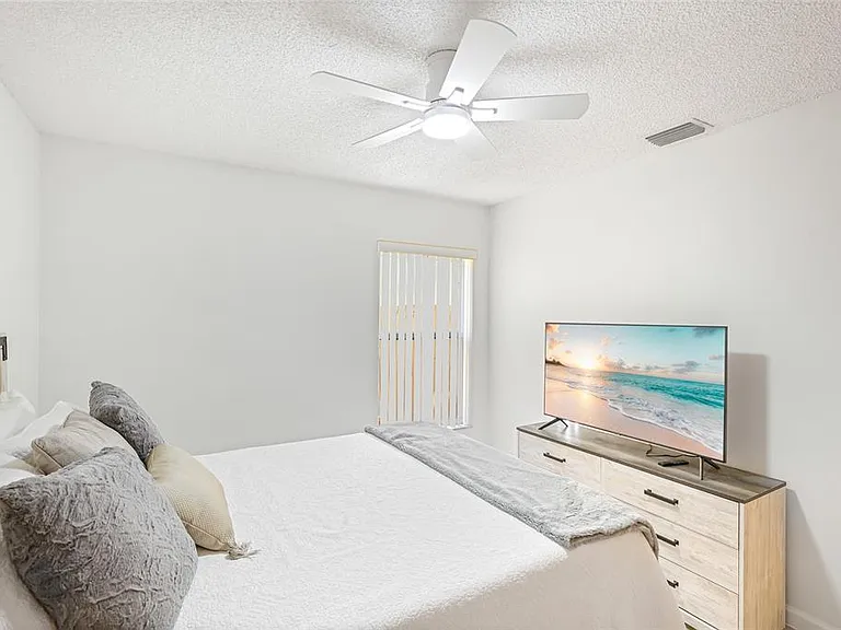 4537 S Lockwood Ridge Rd — Photo 15