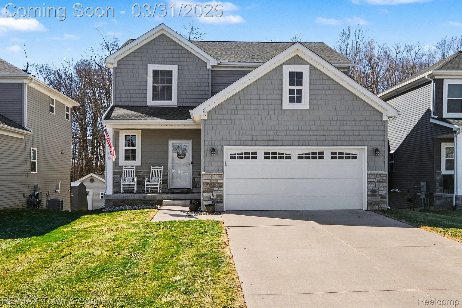 2109 Middle Ridge Dr photo 1