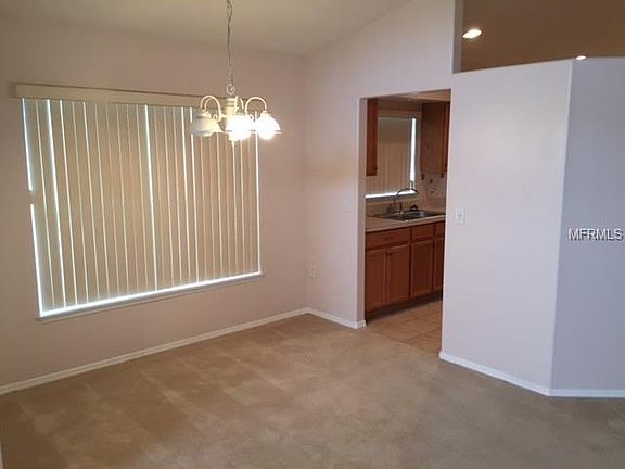 4th image of 1325 Heather Lake Dr