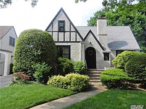 1st image of 927 Lorenz Ave
