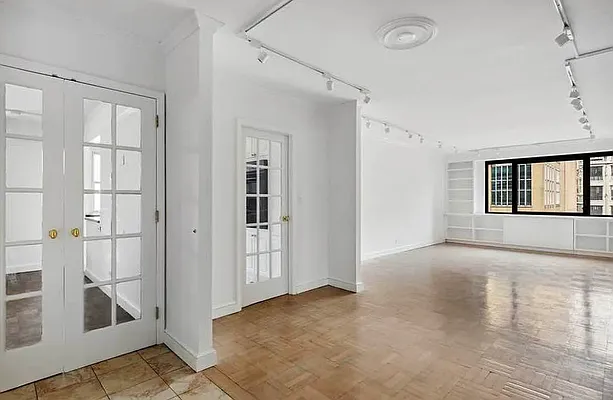 Sold by Corcoran | media 19