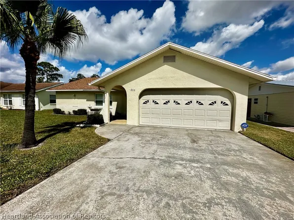 209 Loon Ave, Sebring, FL 33870