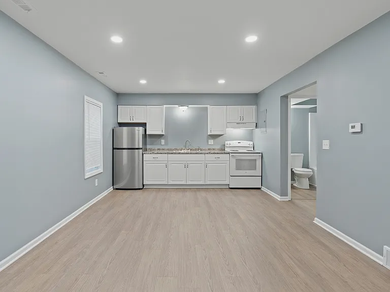 816 Asylum St #3 — Photo 7