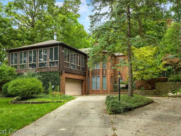 2609 Vinsetta Blvd, Royal Oak, MI 48073