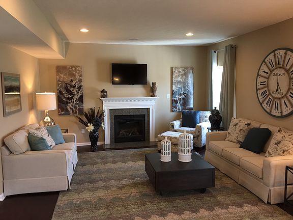 3rd image of 502 Saddle Ridge Dr