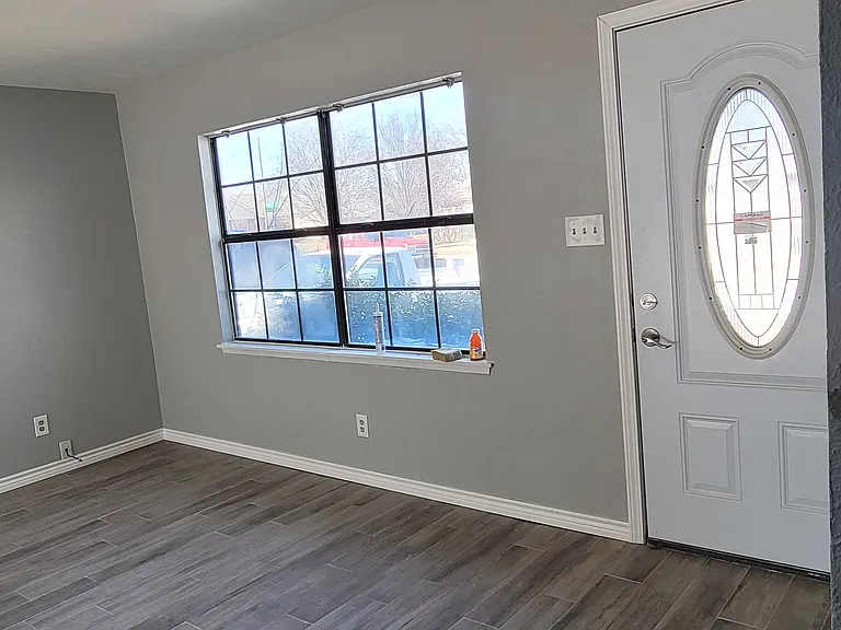 6904 Misty Glen Ct — Photo 8
