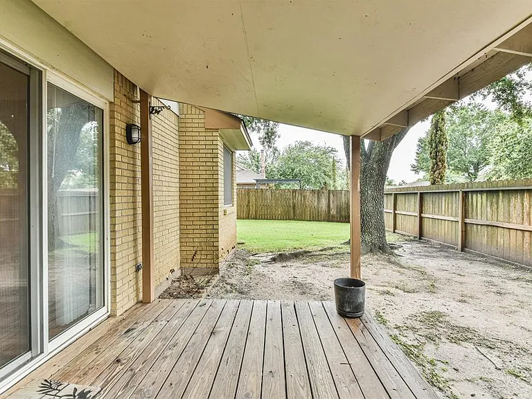 10327 Brickyard Ct — Photo 25