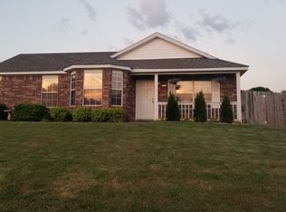 1138 S Camellia Ln, Fayetteville, AR 72704