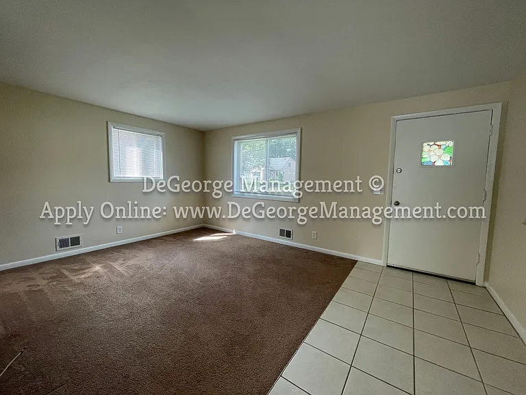 Bennington Townhomes — Photo 12