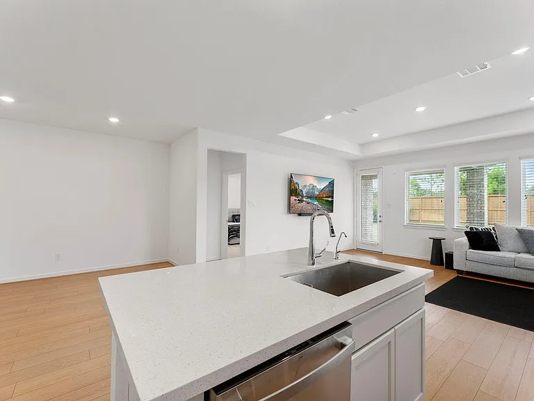 1210 Sugar Dr — Photo 11