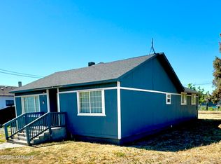 304 Cedar St, Mabton, WA 98935