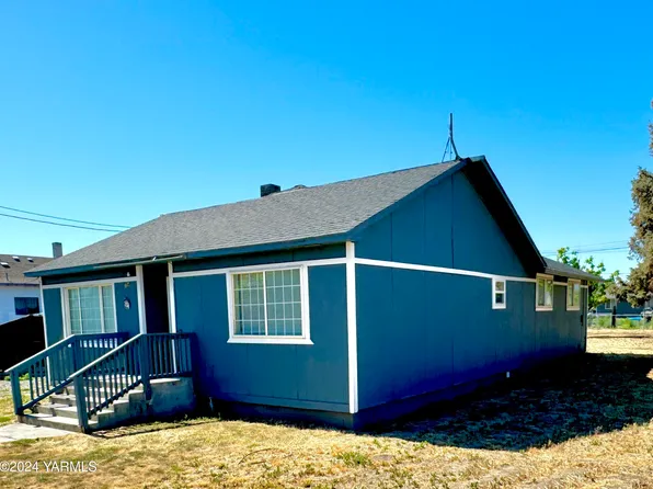 304 Cedar St, Mabton, WA 98935
