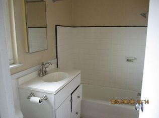 38 Heinlen St, Lemoore, CA 93245