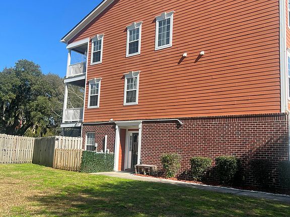 3rd image of 9006 Parlor Dr