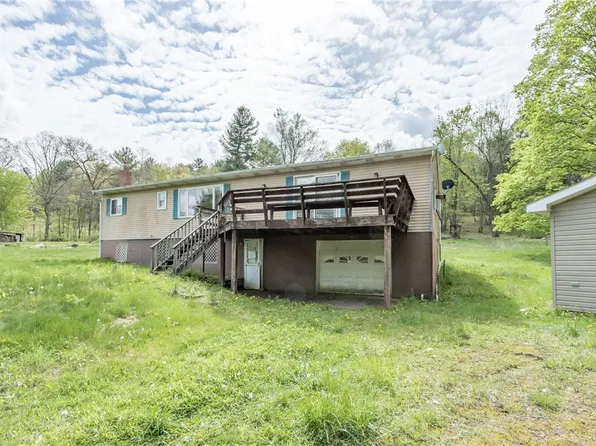 1736 Maple Rd, New Bethlehem, PA 16242