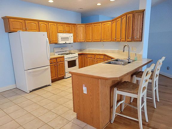 5th image of 2925 Betsy Ct