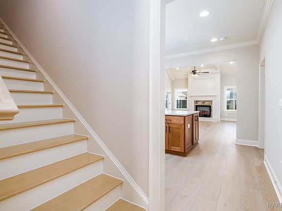 4th image of 392 Quail Run