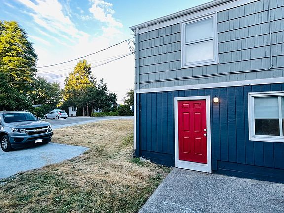 Entrance - Lower unit