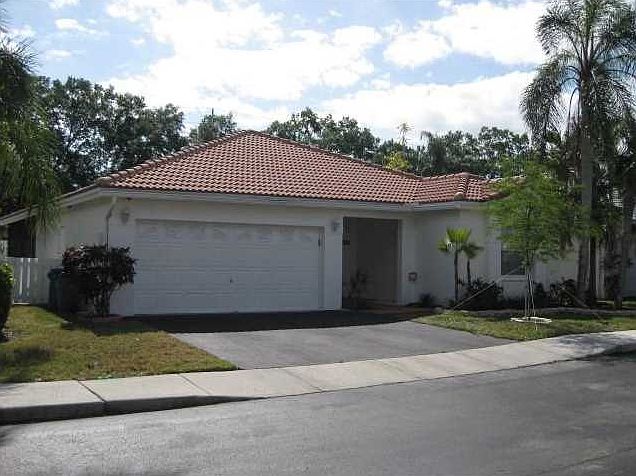 1st image of 1084 NW 124th Ter