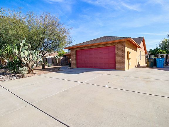 5th image of 3815 W Betty Elyse Ln