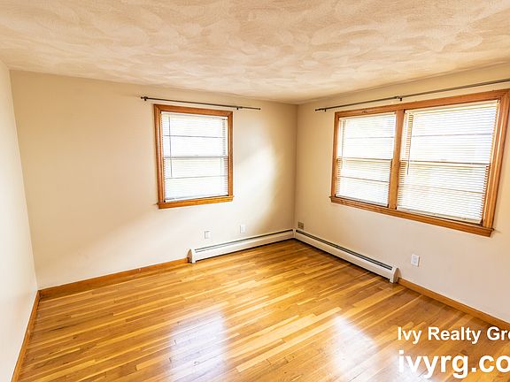 4th image of 71 Trowbridge St #1