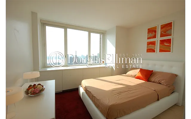 Rented by Douglas Elliman | media 8