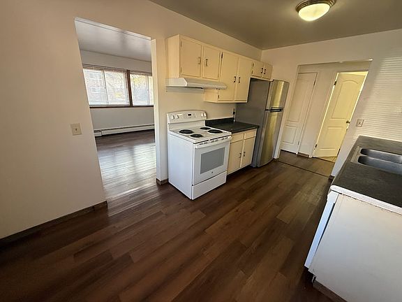 5th image of 2506 Brentwood Pkwy APT B