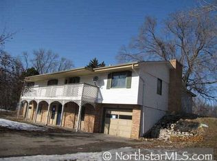 20-22 Woodpecker Rdg, Excelsior, MN 55331