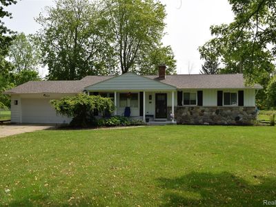 6009 Lancaster Dr, Flint, MI, 48532