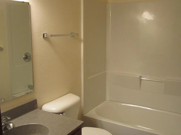 811 Clark Ave #6 — Photo 5