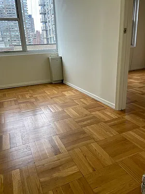 Rented by Manhattan Flats | media 4