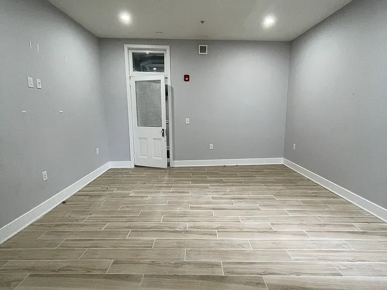 929 Marlborough St #27 — Photo 20