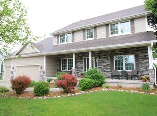 2500 Country Side Cir, West Des Moines, IA 50265