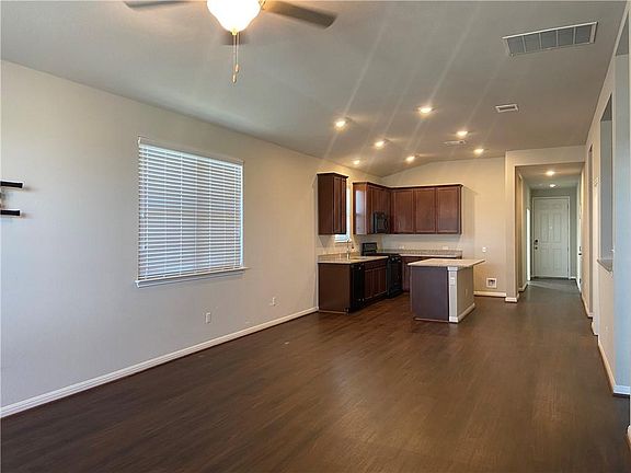5th image of 1621 Dubiel Dr