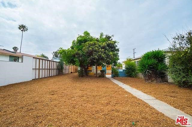1st image of 744 Vernon Ave