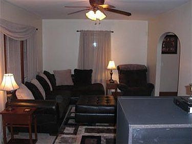 4th image of 957 S Union Ave