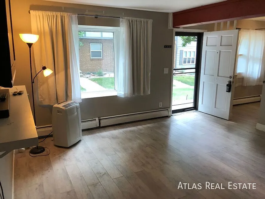 3 bed, 2.5 bath Townhome for rent! Great Location! Available soon! — Photo 2