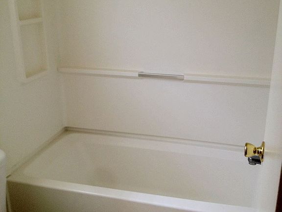 5th image of 624 Park Place Dr