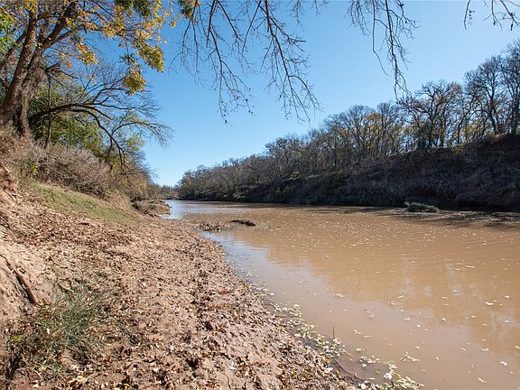 4th image of 15 County Road 426 Rd W