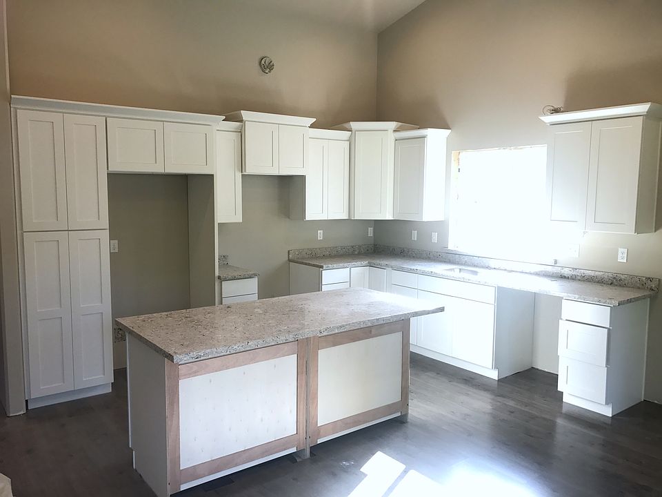 The Kitchen is almost done 